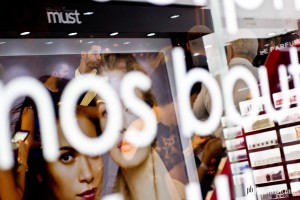 lancement-makeup-Clarins-dans-les-boutiques-Must-01 